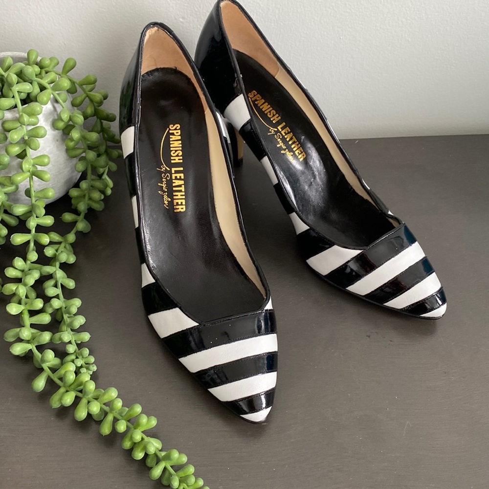 Spanish Leather Black and White Striped Pumps